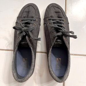 FLASH SALE! Cute grey lace-up Keds